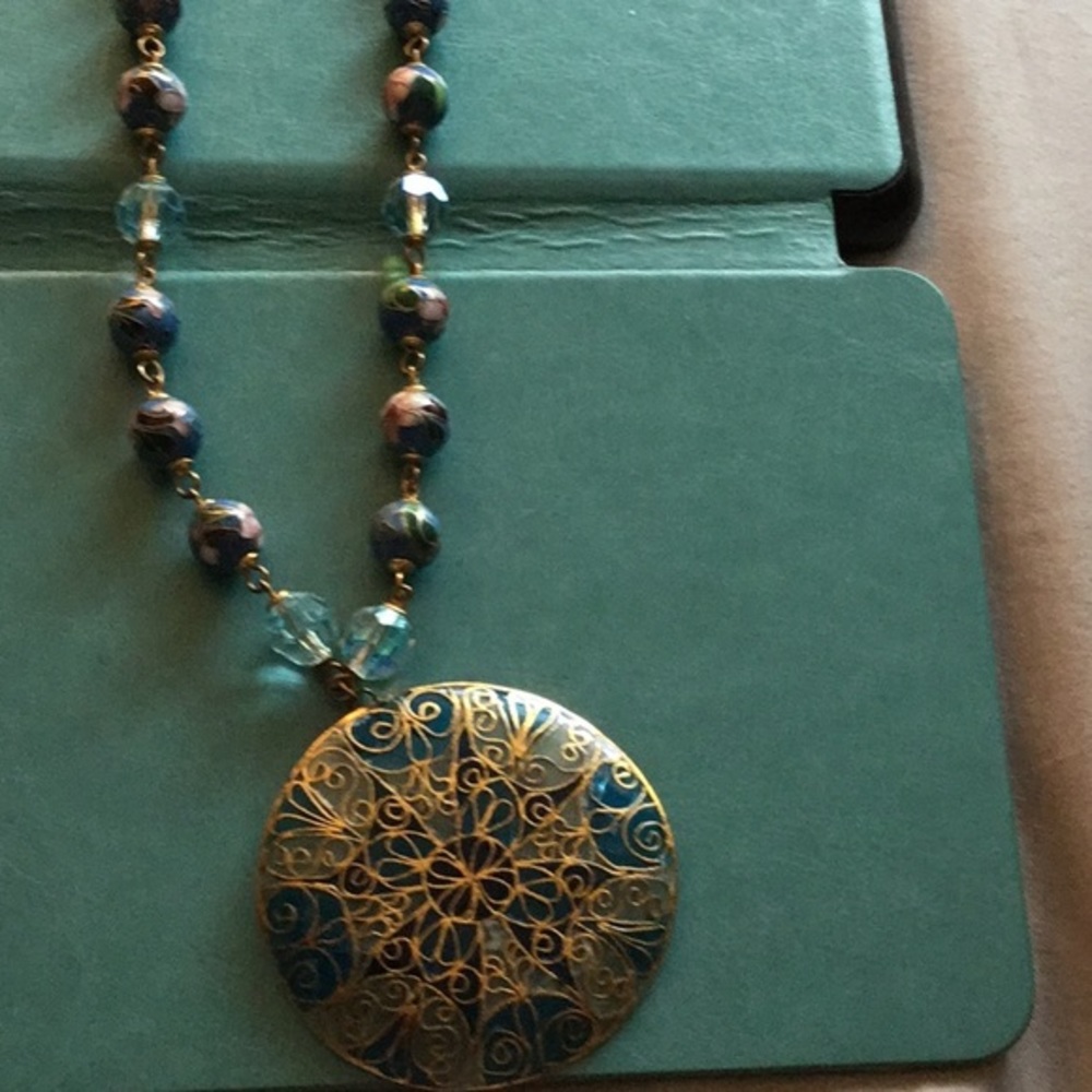 Vintage Cloisonné Necklace, a standalone piece !